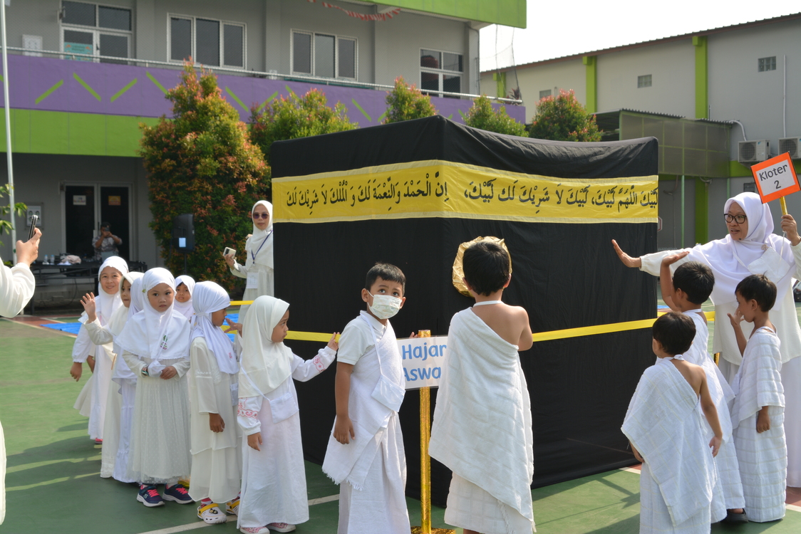  Bekali Siswa Dengan Pengetahuan Spiritual, TKIT Auliya Selenggarakan Manasik Haji