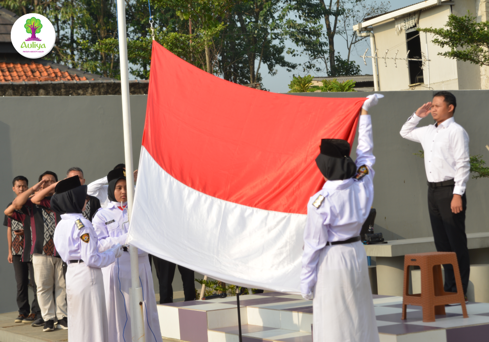  Upacara dan Perlombaan Meriahkan Perayaan HUT RI ke-78 Di Sekolah Islam Terpadu Auliya