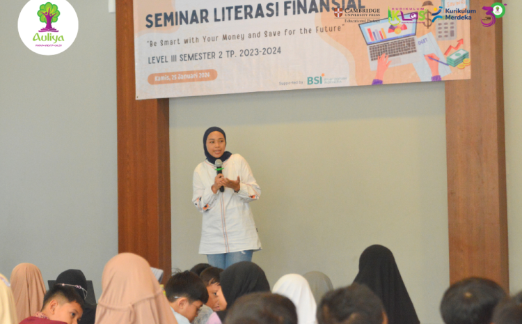  SDIT Auliya Gelar Seminar Literasi Finansial: Bijak Mengelola Uang dan Menabung