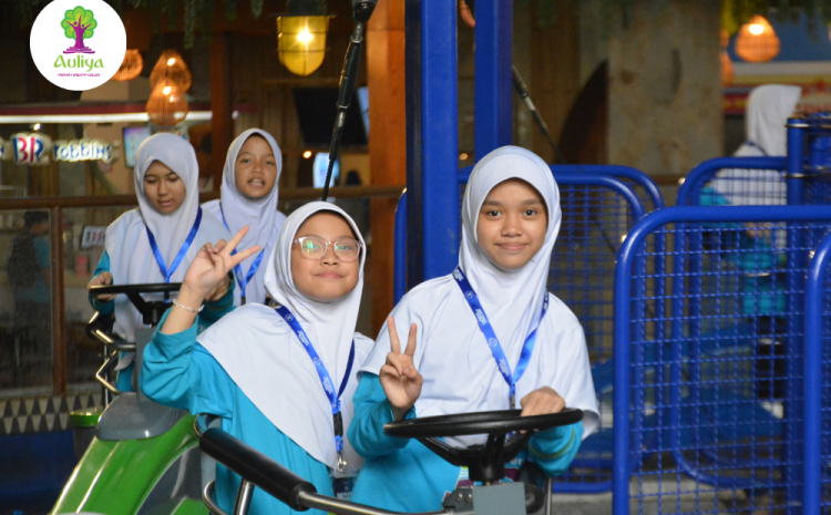  SDIT Auliya Sukses Gelar Auliya Fun Day Out: Melepas Penat Setelah Ujian dan Mempererat Solidaritas Siswa di Trans Studio Mall Cibubur