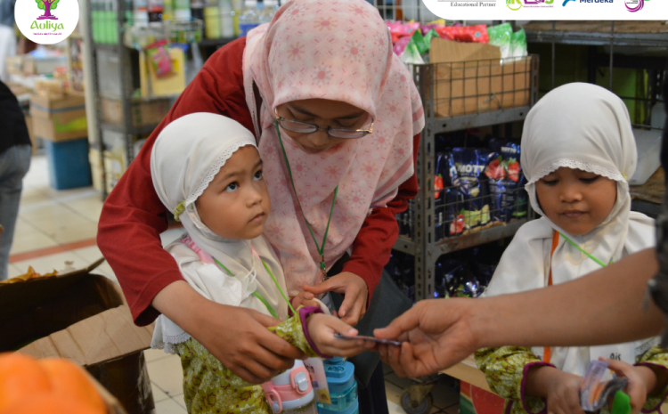  Kunjungan Edukatif Ke Pasar Modern Bintaro: Mengasah Literasi Finansial Sejak Dini