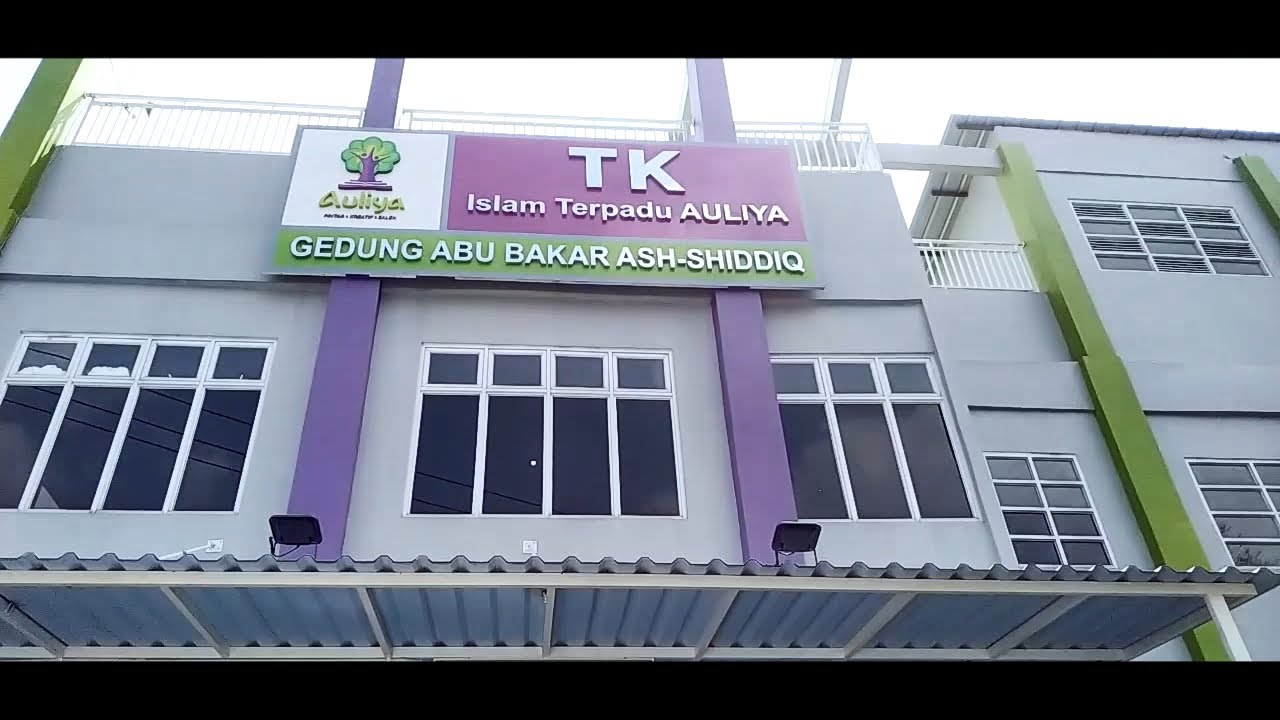 TK Islam terbaik