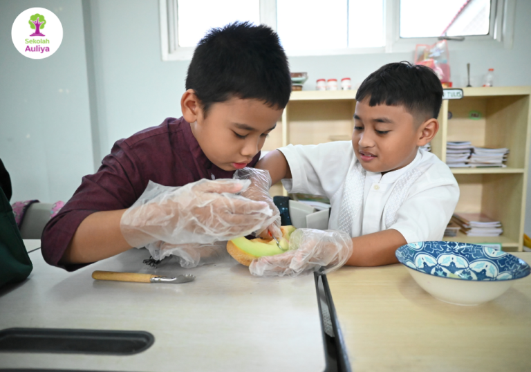 SD Auliya Gelar Fun Cooking dan Market Day: Asah Kreativitas dan Jiwa Entrepreneur Siswa Kelas 2